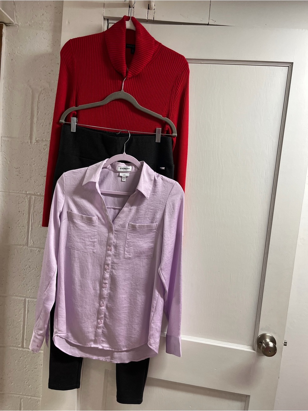Bundle of 3! Express shirt/TAHARI pants/turtleneck